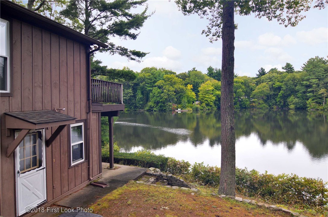 24 Ruffstone Drive Smithfield, RI 02828 - Photo 3 of 30 Gallery Image 3