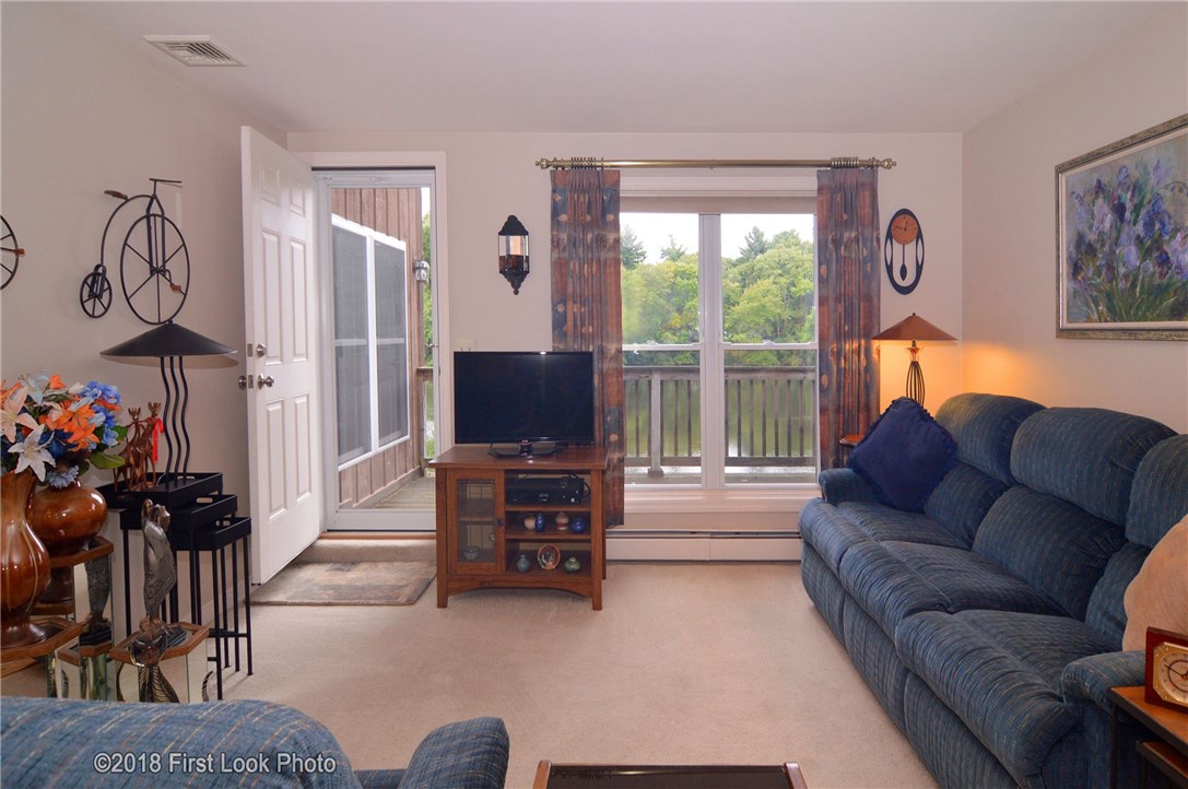 24 Ruffstone Drive Smithfield, RI 02828 - Photo 5 of 30 Gallery Image 5