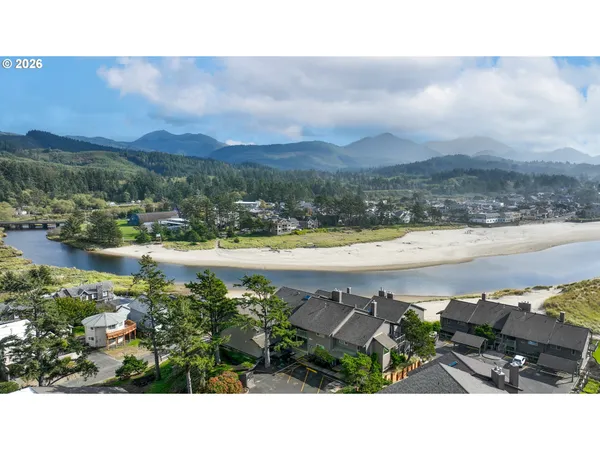 $749,000 | 353 North Breaker Point Drive, Unit 353, Cannon Beach, OR 97110