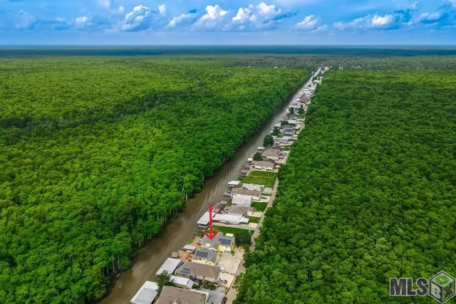 $567,000 | 23022 Chene Blanc Lane, Maurepas, LA 70449