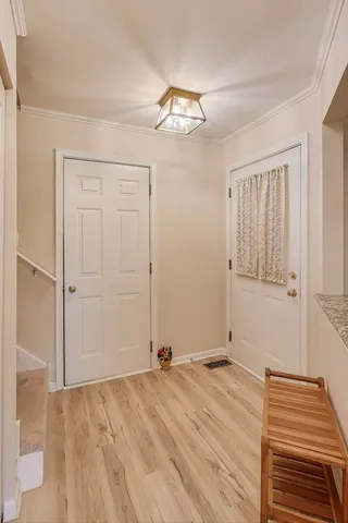 $404,000 | 1576 North St Marks Place, Palatine, IL 60067