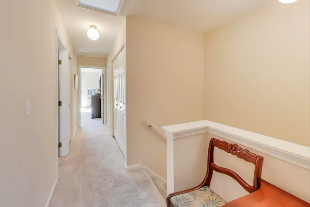 $404,000 | 1576 North St Marks Place, Palatine, IL 60067