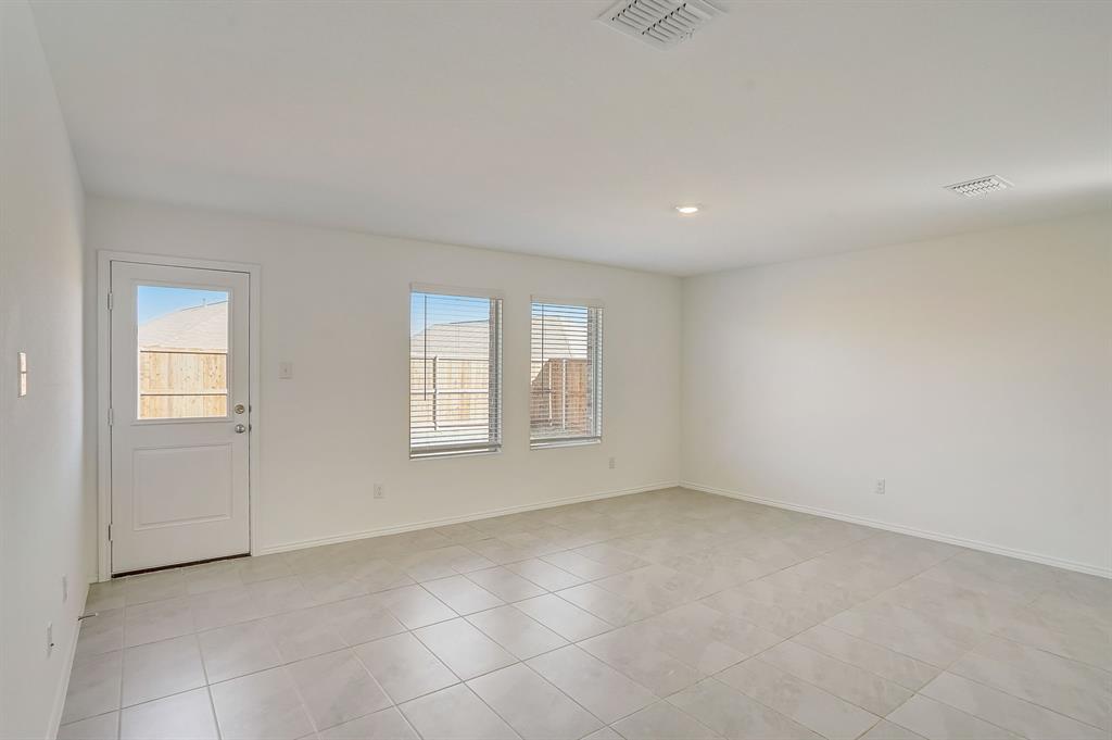 2817 Watchpoint Road Little Elm, TX 75068 - Photo 4 of 40