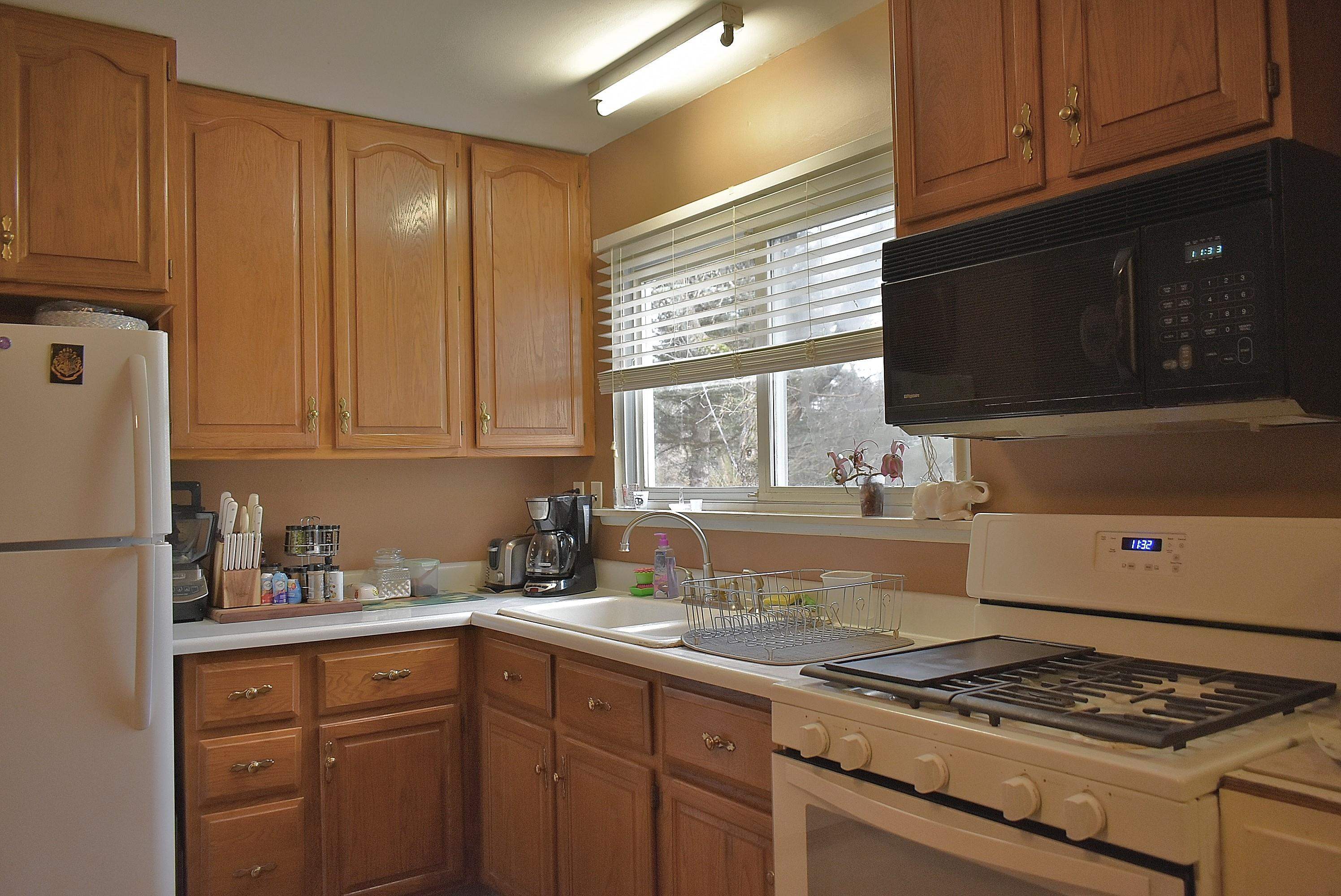 1259 North Keystone Road Traverse City, MI 49696 - Photo 8 of 30 1898402-7.JPG