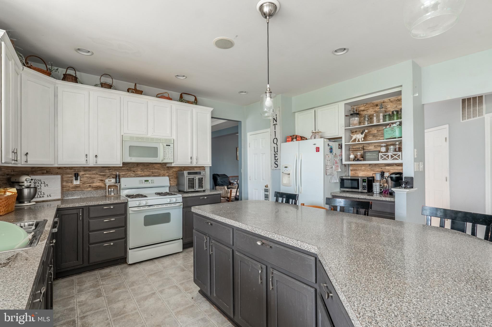 1746 Arrowhead Trail Vineland, NJ 08361 - Photo 3 of 30