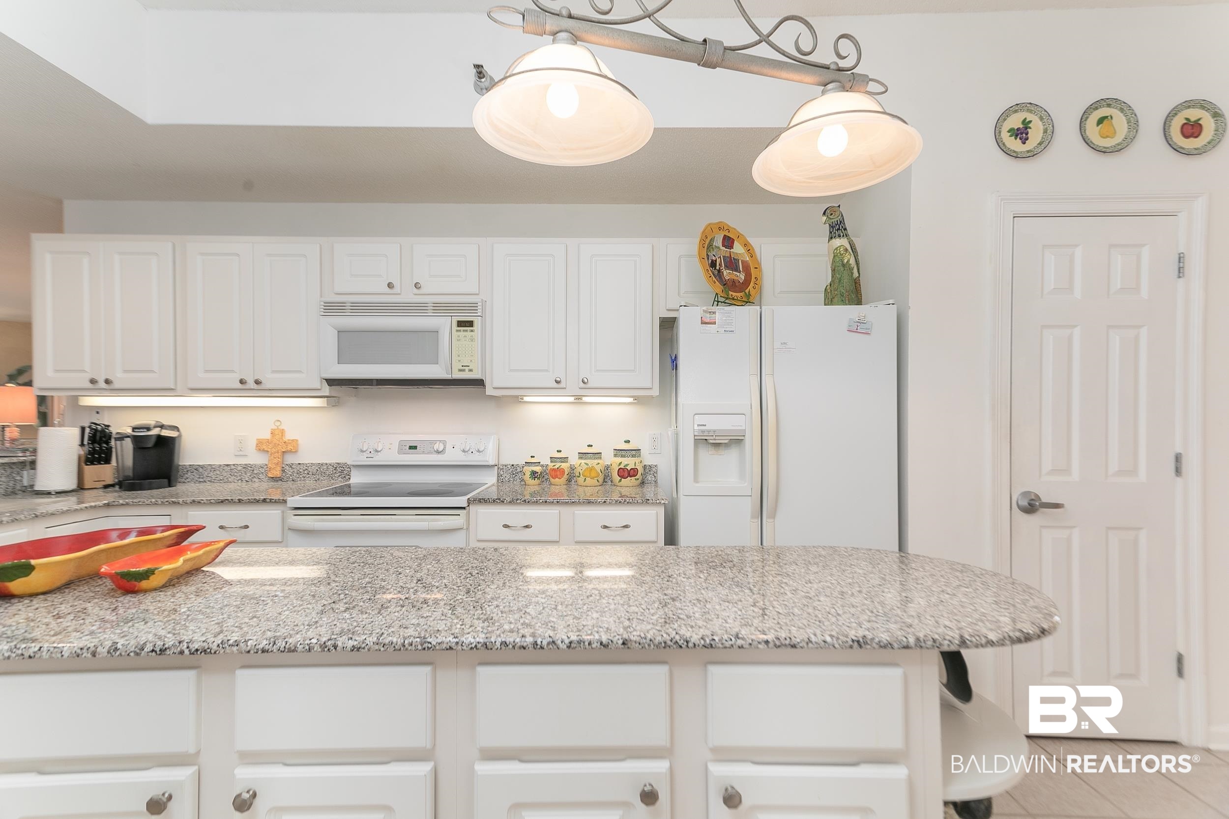 27282 Canal Road, Unit 501 Orange Beach, AL 36561 - Photo 23 of 50 Kitchen Island