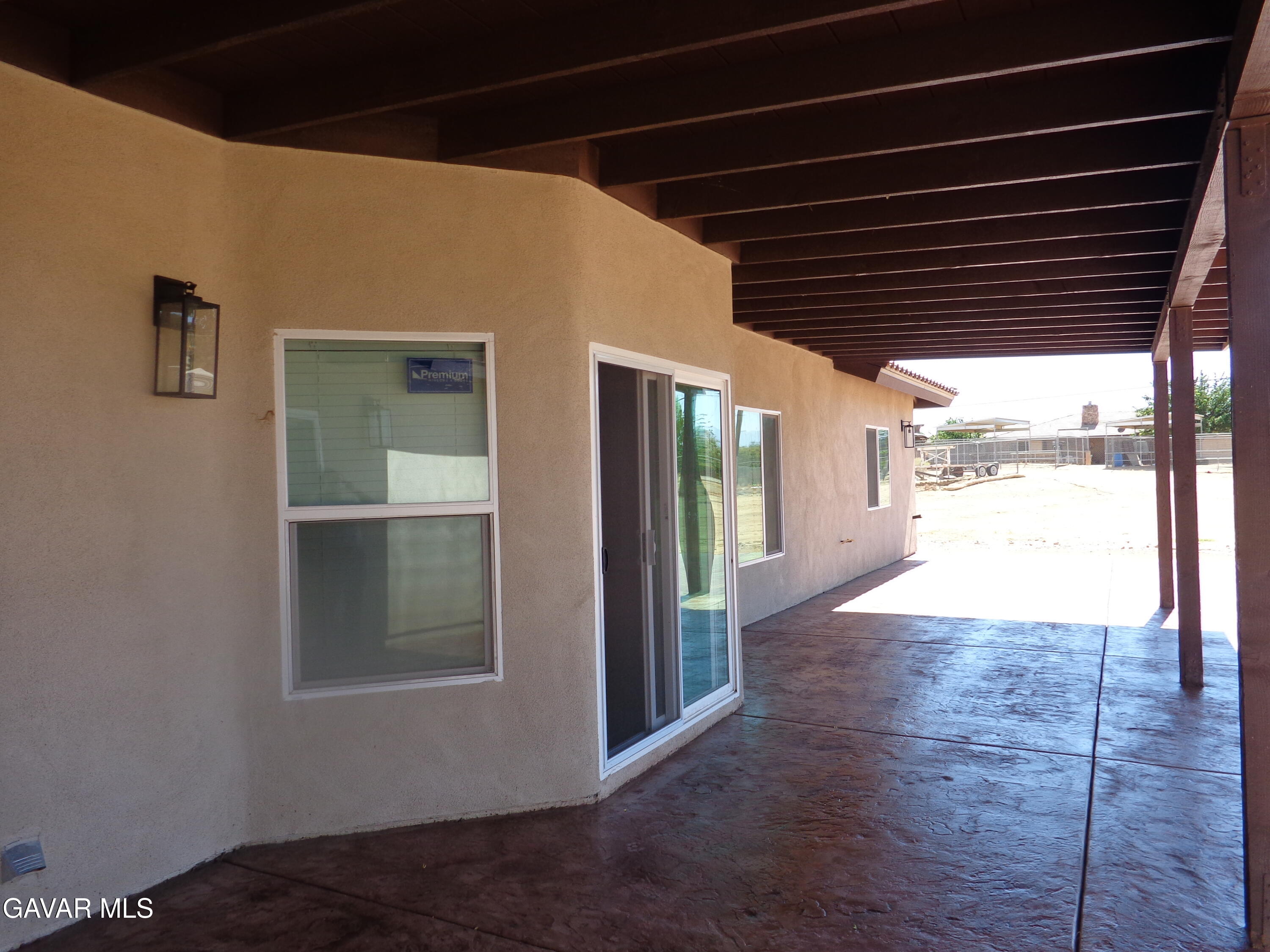 18255 Winnetka Road Apple Valley, CA 92307 - Photo 30 of 33 a view interior of the house