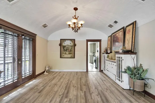 $360,000 | 1005 North Fruit Avenue, Fresno, CA 93728