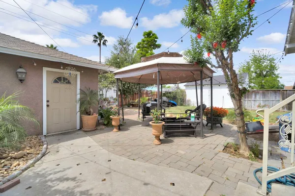 $360,000 | 1005 North Fruit Avenue, Fresno, CA 93728
