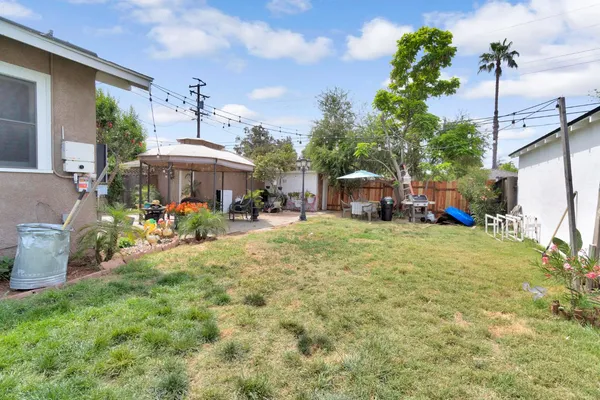$360,000 | 1005 North Fruit Avenue, Fresno, CA 93728