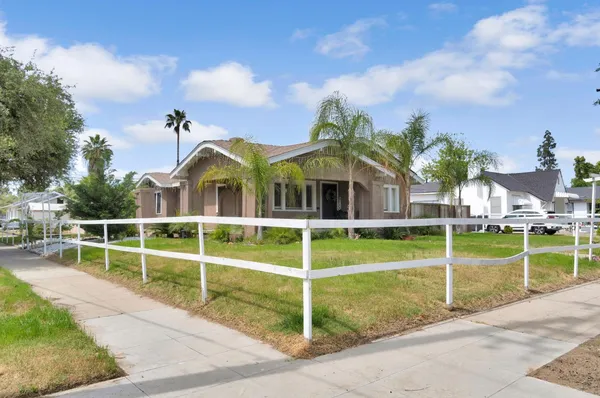 $360,000 | 1005 North Fruit Avenue, Fresno, CA 93728