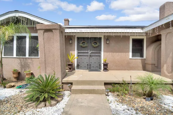 $360,000 | 1005 North Fruit Avenue, Fresno, CA 93728