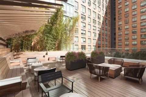 $7,684 | 550 West 45th Street, Unit PH102 | Hell's Kitchen