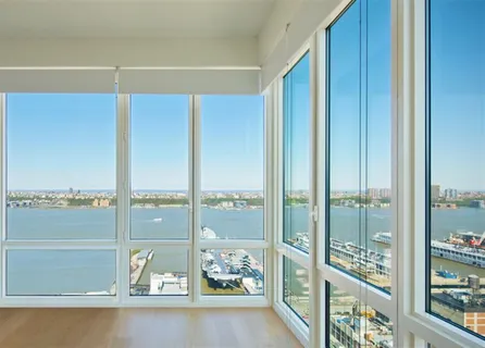 $7,684 | 550 West 45th Street, Unit PH102 | Hell's Kitchen