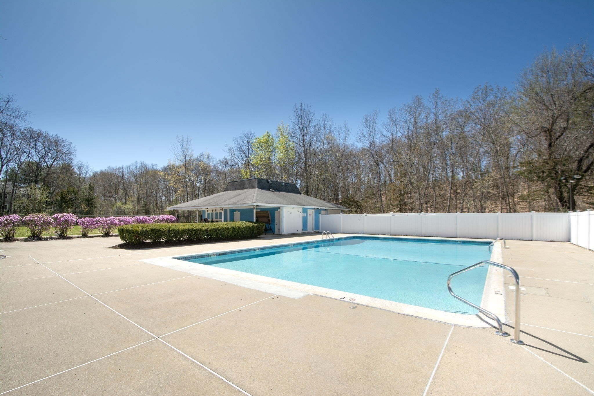 3 Beal's Cove Road, Unit E Hingham, MA 02043 - Photo 6 of 7 Gallery Image 6