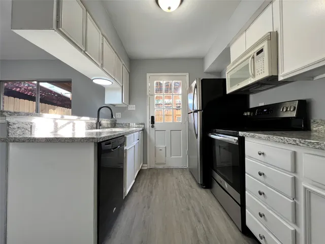 $130,000 | 3208 Briar Court, Baytown, TX 77521