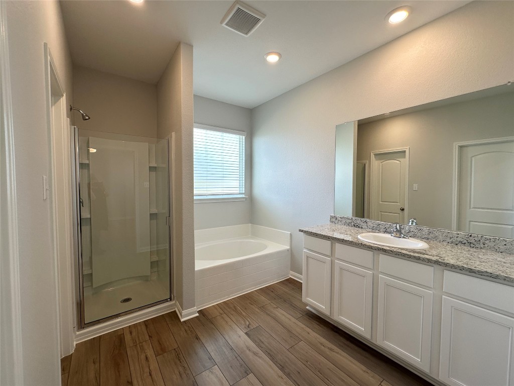 105 McLintock Road Jarrell, TX 76537 - Photo 5 of 10