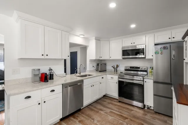 $599,900 | 188 Pleasant Street, Millis, MA 02054