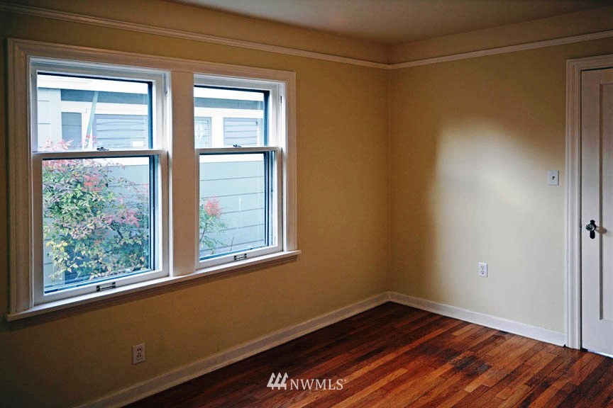 741 North 70th Street Seattle, WA 98103 - Photo 9 of 13 Gallery Image 9