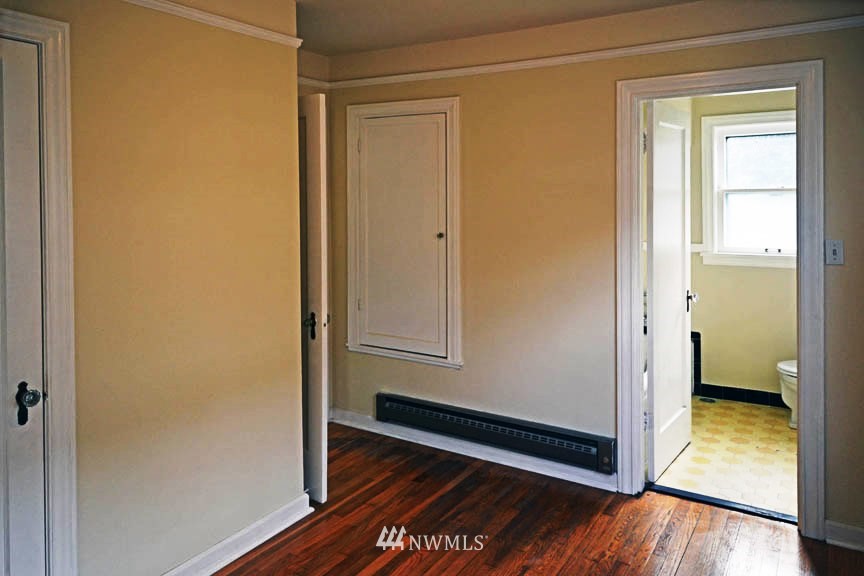 741 North 70th Street Seattle, WA 98103 - Photo 10 of 13 Gallery Image 10