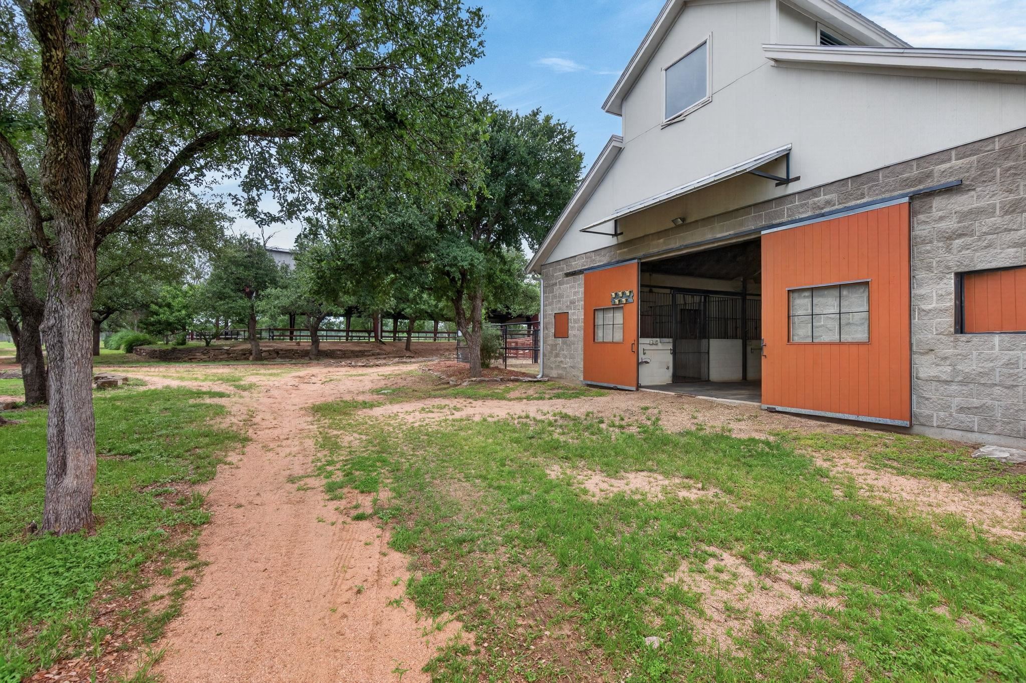 3307 Sunset Cliff Road Burnet, TX 78611 - Photo 12 of 38 Gallery Image 12