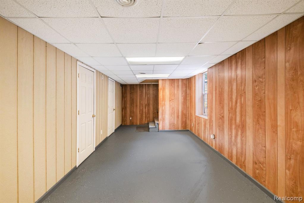 4486 Lapeer Road Burton, MI 48509 - Photo 21 of 31 Gallery Image 21