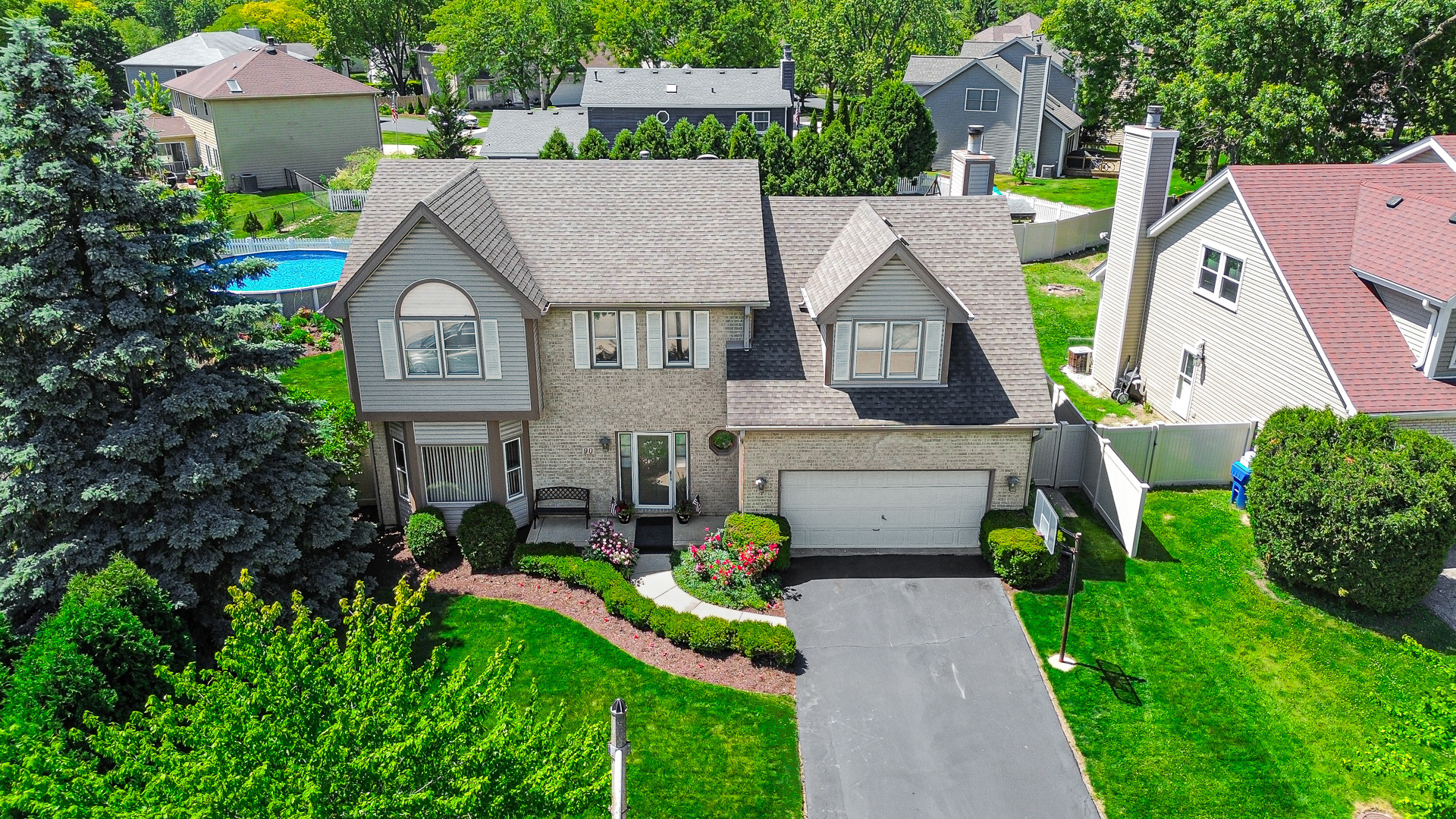 90 Rodenburg Road Roselle, IL 60172 - Photo 2 of 33