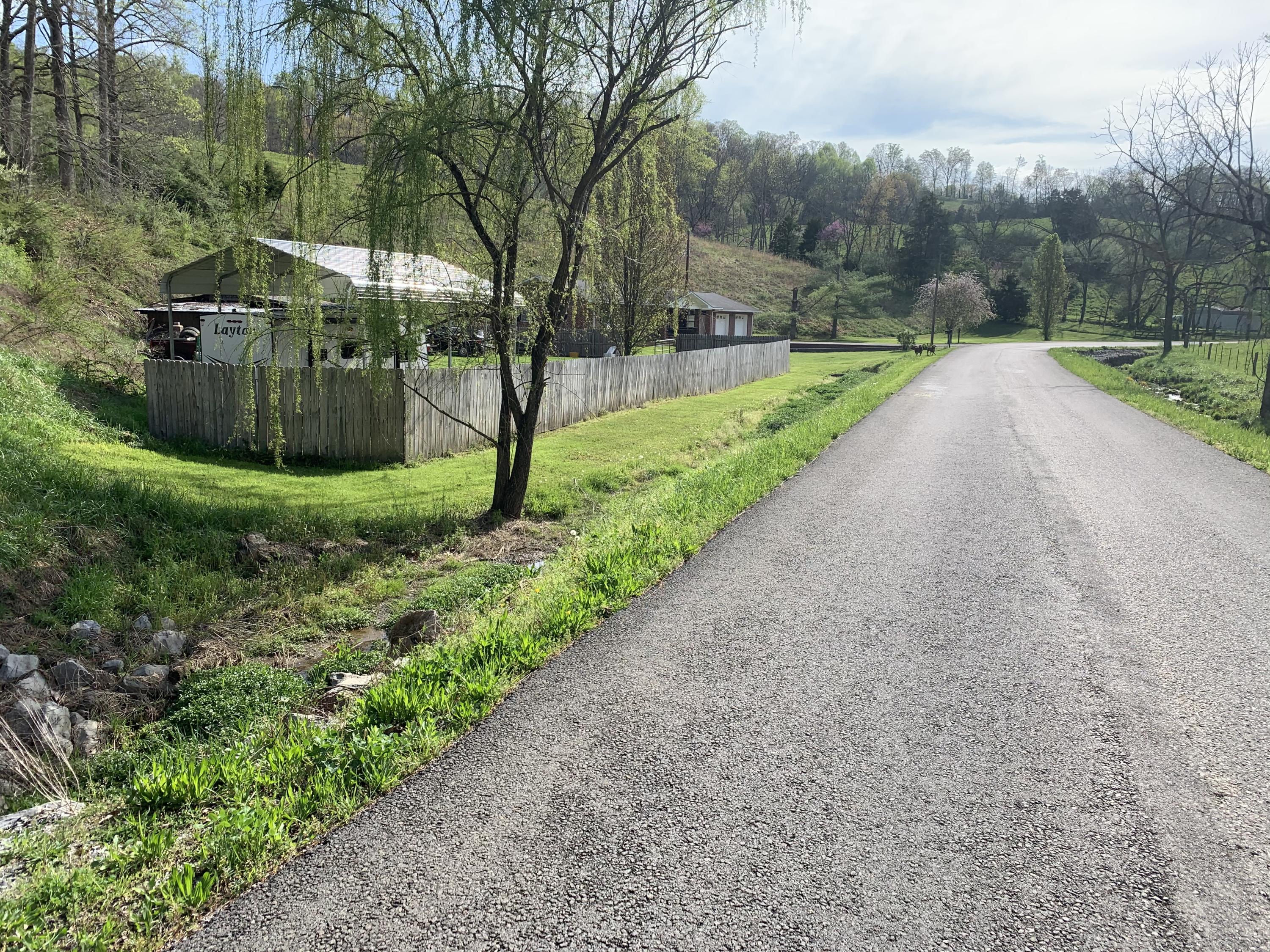 651 Lick Branch Road Ewing, VA 24248 - Photo 4 of 30 98E3ED18-B800-4D34-9147-19E7F5716A3E