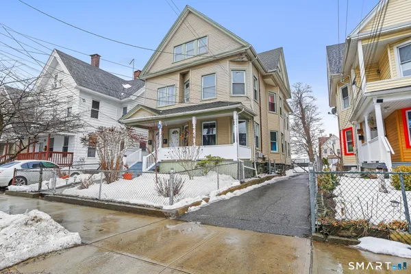 $2,300 | 661-663 Iranistan Avenue, Bridgeport, CT 06605