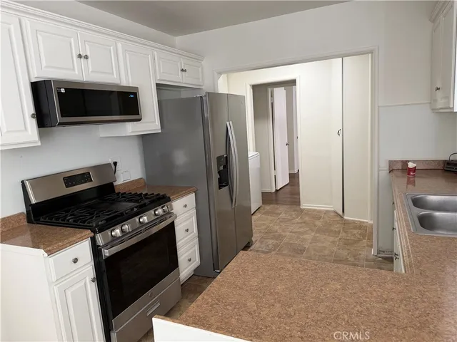$3,400 | 7402 Haskell Avenue, Van Nuys, CA 91406