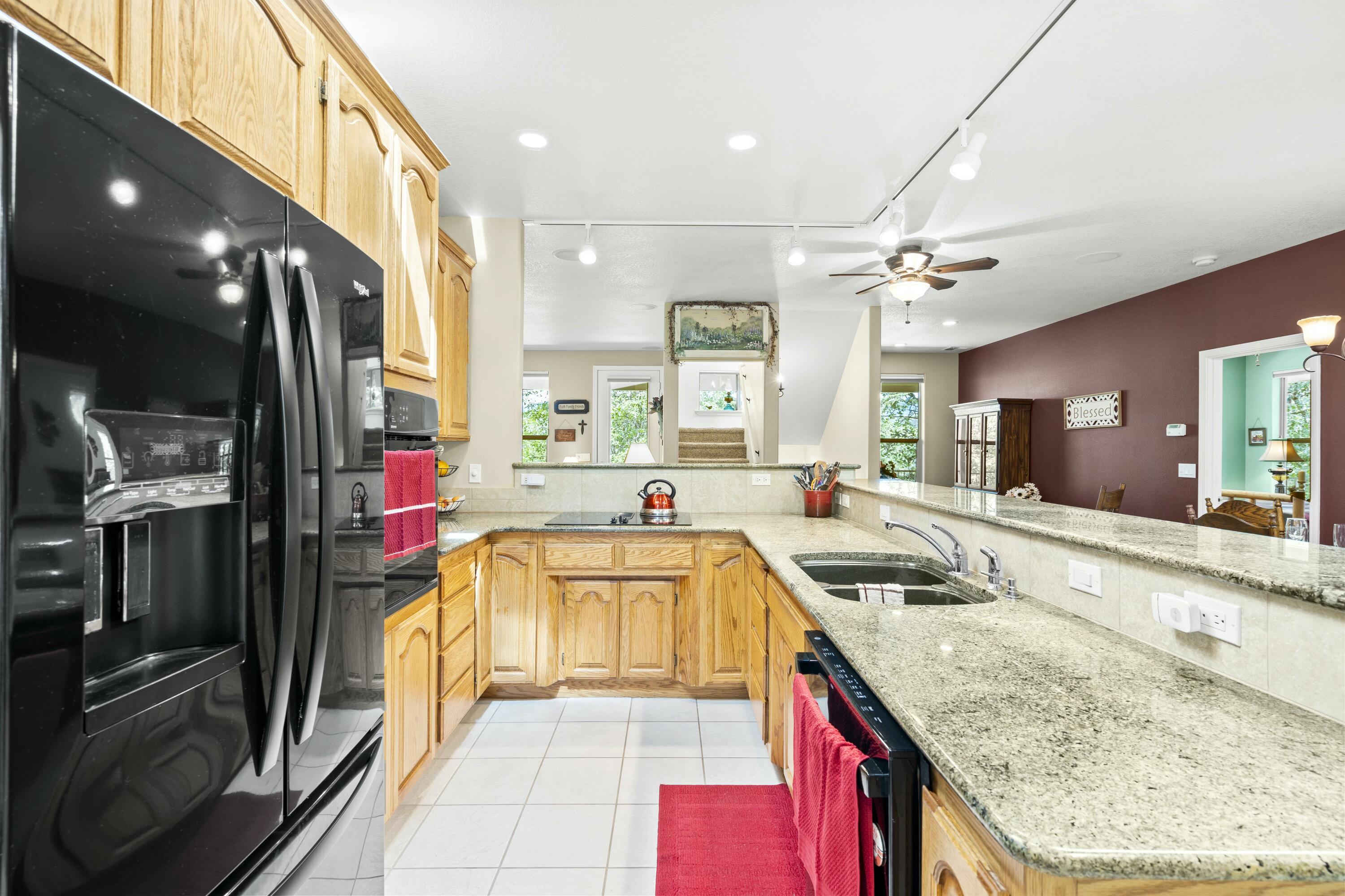 466 Three Pines Road Grants Pass, OR 97526 - Photo 5 of 41 Galley Kitchen