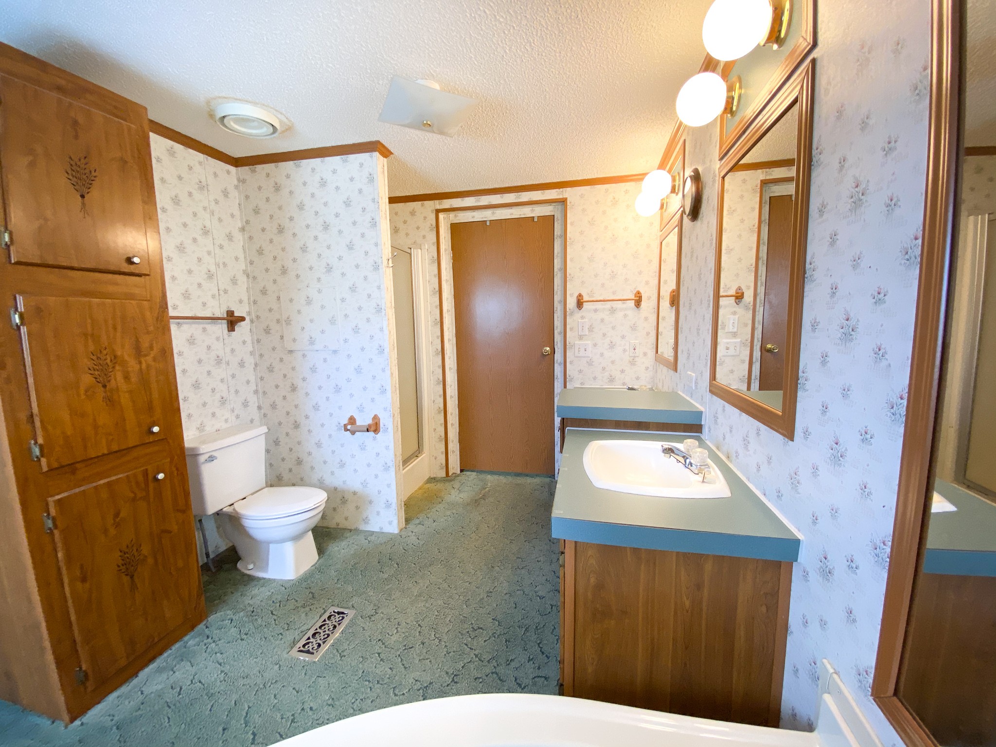 72 Pratt Road Manchester, TN 37355 - Photo 14 of 24 a bathroom with a toilet a sink and a mirror