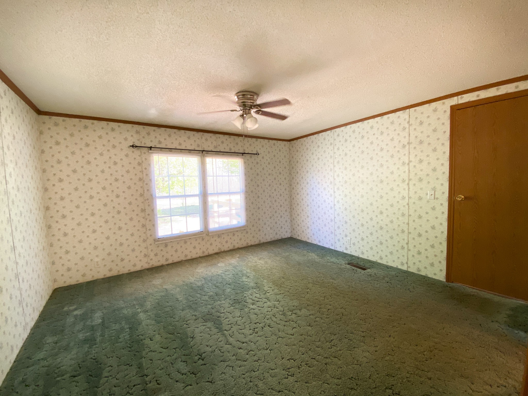 72 Pratt Road Manchester, TN 37355 - Photo 10 of 24 a view of an empty room with a window
