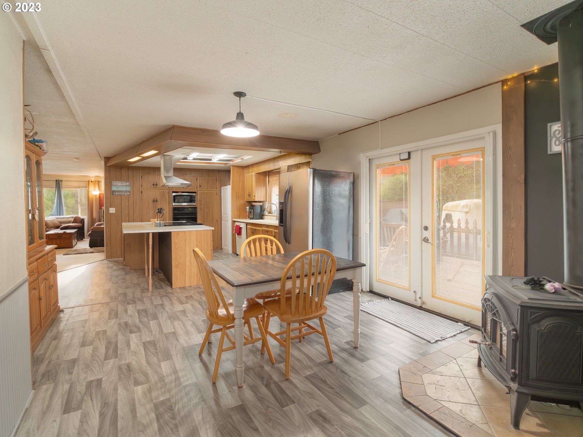522 Kent Creek Road Winston, OR 97496 - Photo 8 of 26 Dining Room