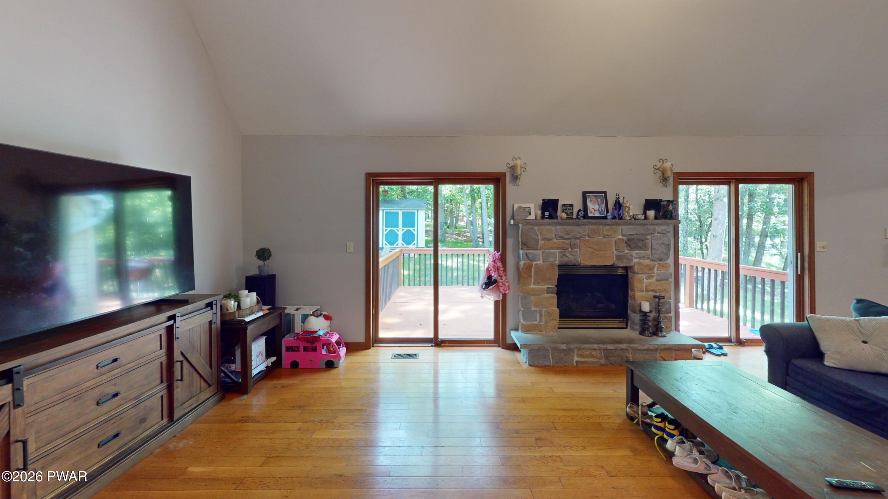 159 Segatti Circle Bushkill, PA 18324 - Photo 4 of 23