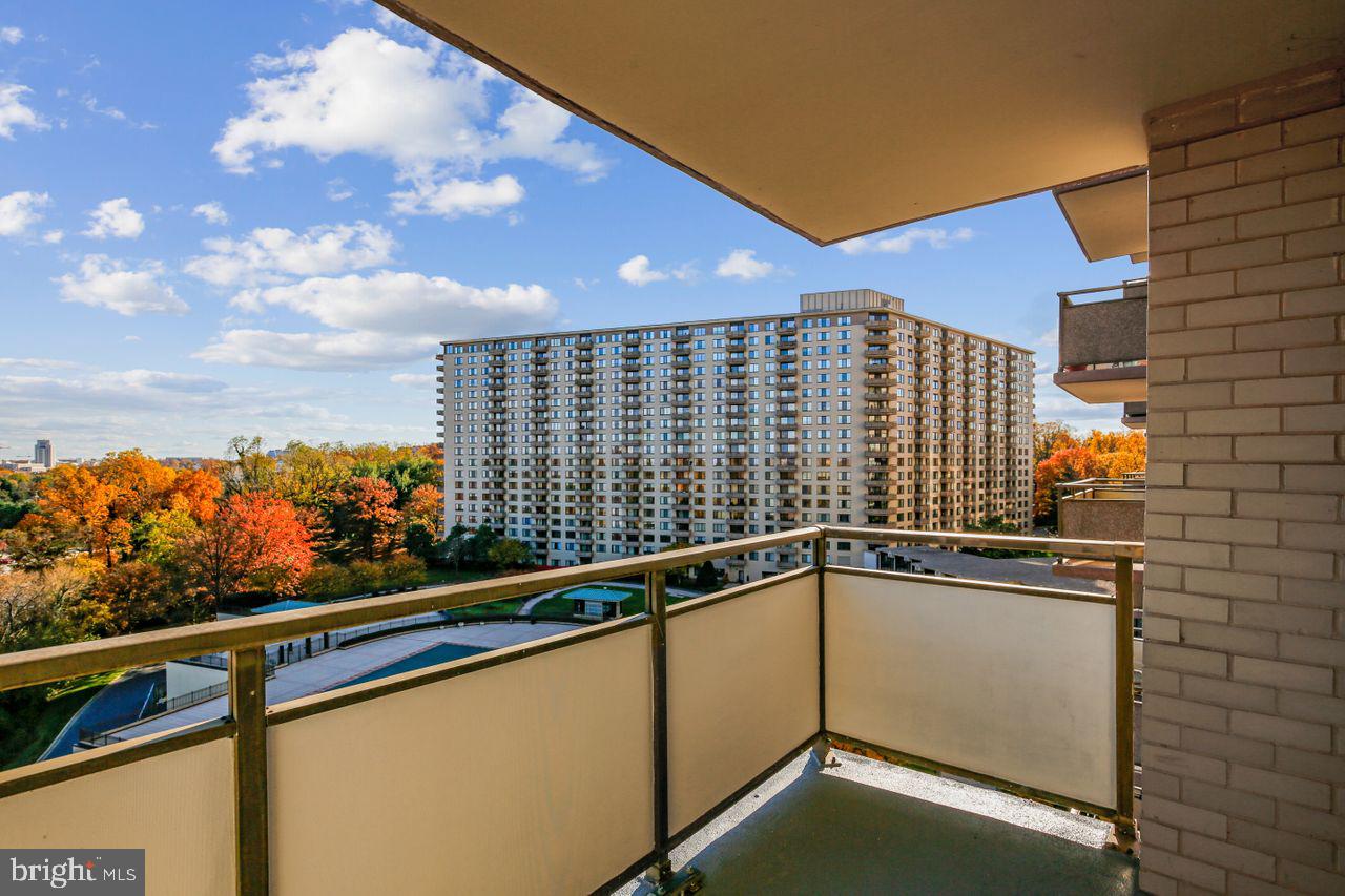 5225 Pooks Hill Road, Unit 827N Bethesda, MD 20814 - Photo 16 of 46 View from Balcony