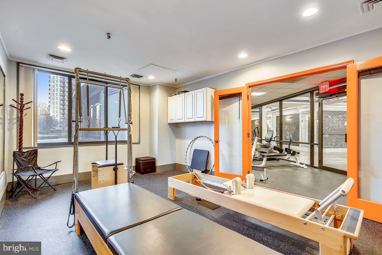 5225 Pooks Hill Road, Unit 827N Bethesda, MD 20814 - Photo 25 of 46 Gym with Pilates Studio