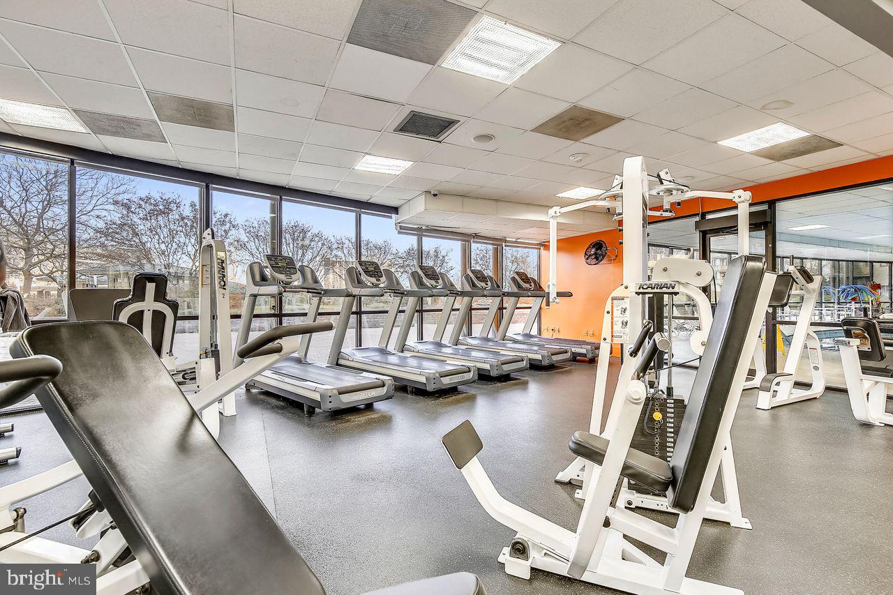 5225 Pooks Hill Road, Unit 827N Bethesda, MD 20814 - Photo 26 of 46 Gym