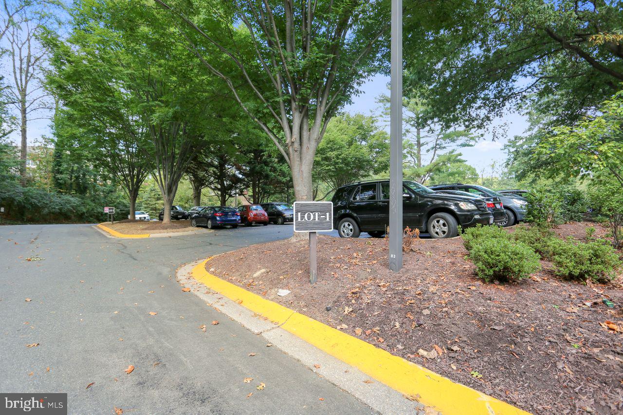 5225 Pooks Hill Road, Unit 827N Bethesda, MD 20814 - Photo 32 of 46 PromenadeGuest parking