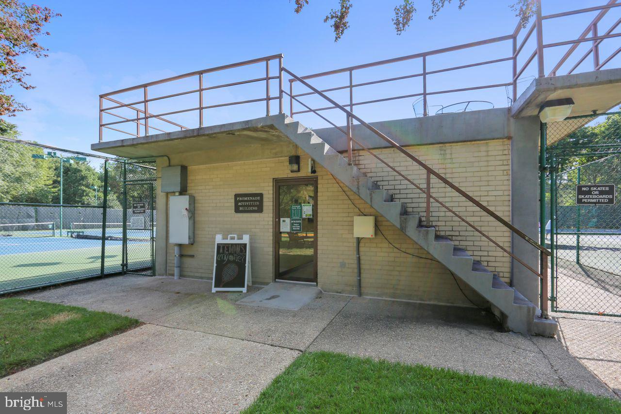 5225 Pooks Hill Road, Unit 827N Bethesda, MD 20814 - Photo 41 of 46 Tennis Club andDeck