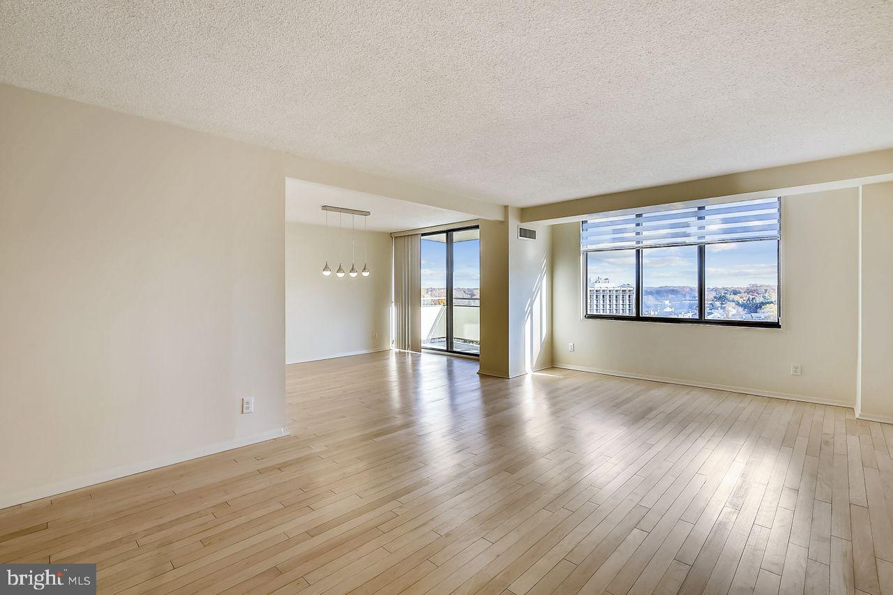 5225 Pooks Hill Road, Unit 827N Bethesda, MD 20814 - Photo 5 of 46 Living and Dining Room
