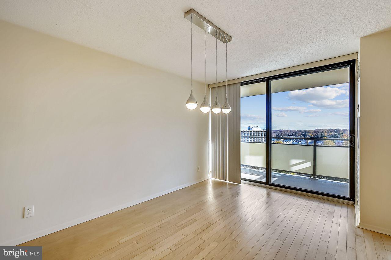 5225 Pooks Hill Road, Unit 827N Bethesda, MD 20814 - Photo 6 of 46 Dining Room