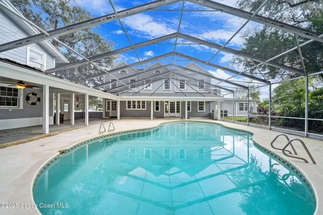 $2,400,000 | 875 Indian River Drive, Cocoa, FL 32922