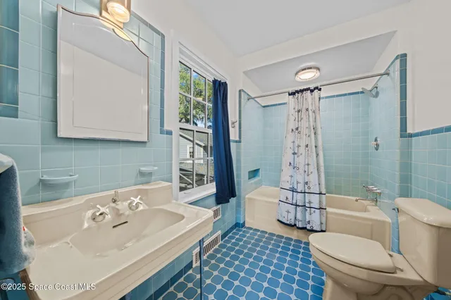 $2,400,000 | 875 Indian River Drive, Cocoa, FL 32922