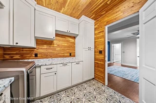 $2,400,000 | 875 Indian River Drive, Cocoa, FL 32922