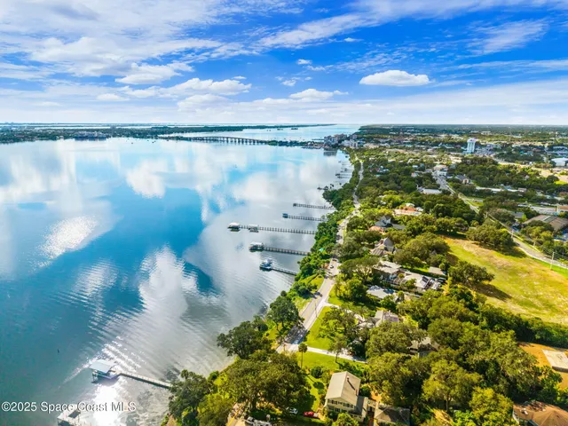 $2,400,000 | 875 Indian River Drive, Cocoa, FL 32922