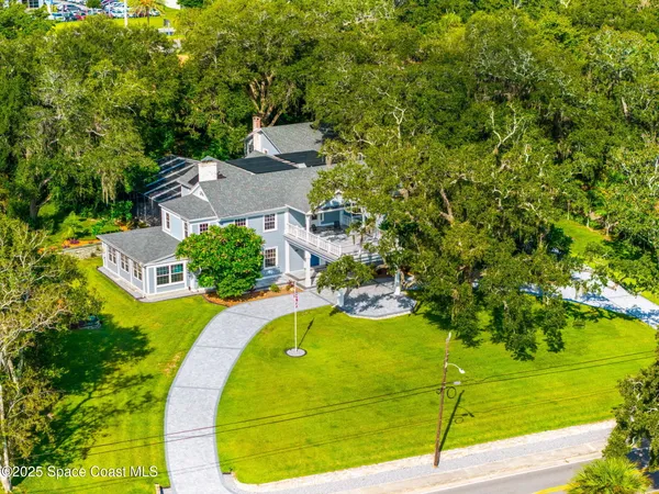 $2,400,000 | 875 Indian River Drive, Cocoa, FL 32922