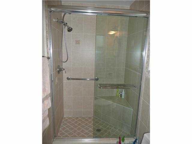 777 Southwest 7th Street Boca Raton, FL 33486 - Photo 12 of 26 guest bath2
