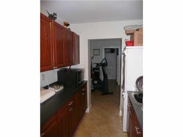 777 Southwest 7th Street Boca Raton, FL 33486 - Photo 21 of 26 laundry room