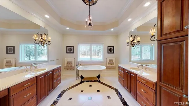 $1,125,000 | 698 Windover Lane, Evans, NY 14047